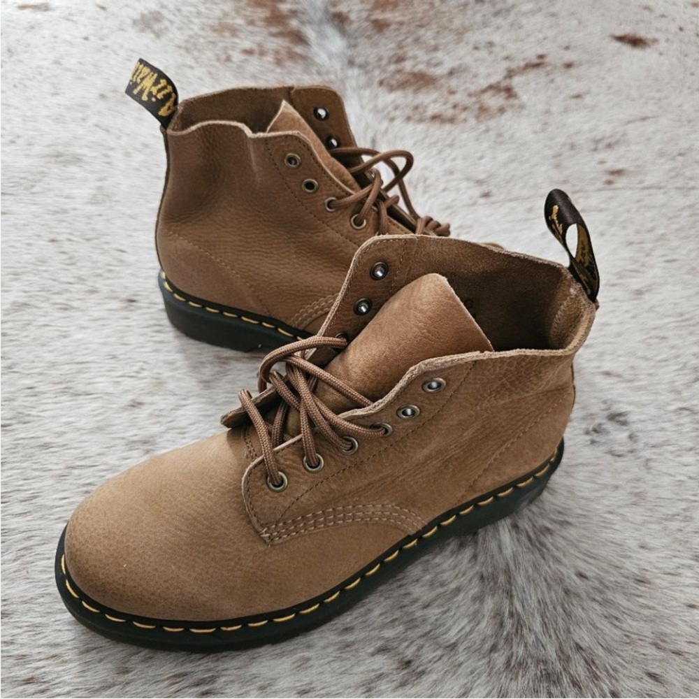 Dr. Martens 101 Tumbled Nubuck Leather Ankle Boots Women's Size 8 NEW - Picture 4 of 16